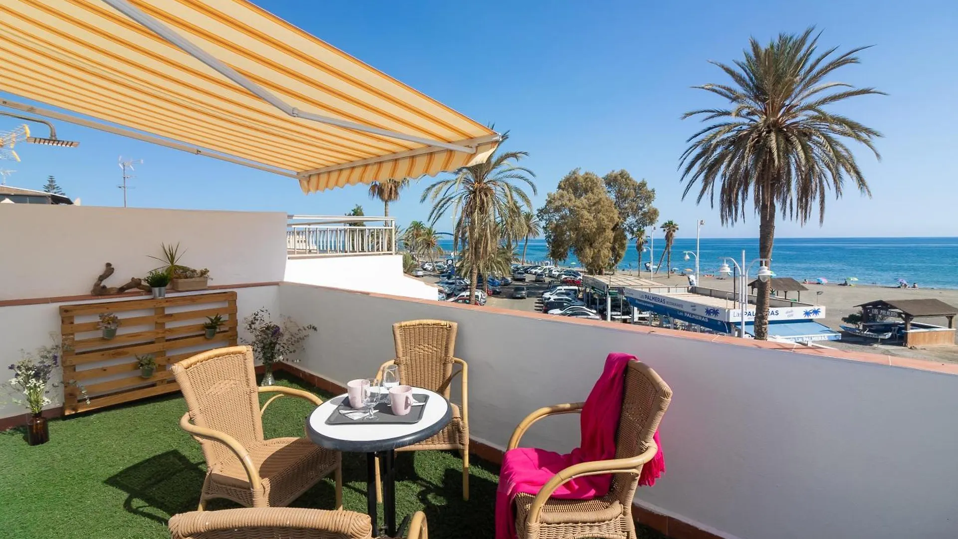 Sea & Wave Al Rolo Beach Apartment contacts